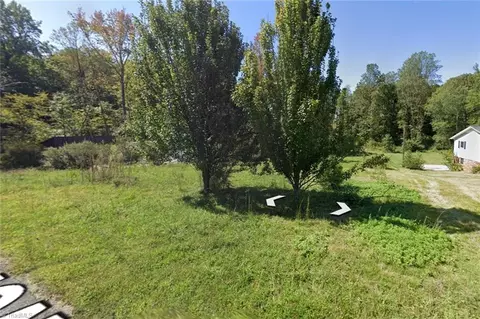 106 Roswell Dr, Kernersville, NC 27284