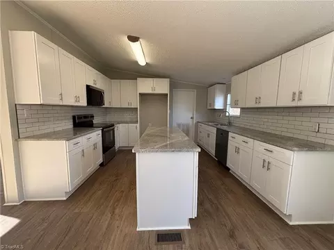 191 Owl Rd, Eden, NC 27288 photo 5