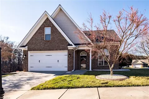 720 Stafford Park Dr, Kernersville, NC 27284
