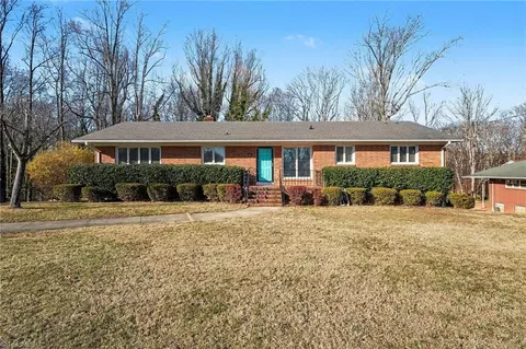 914 Oakcrest Dr, Reidsville, NC 27320