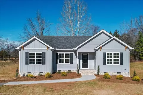 527 Grooms Rd, Reidsville, NC 27320