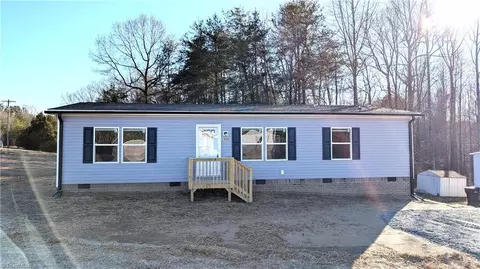 2006 Sam Gwynn Ct, Burlington, NC 27217