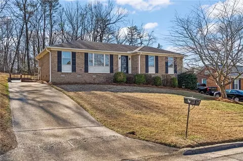 2227 Meloine Ln, Greensboro, NC 27407