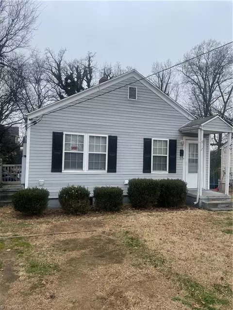912 English St S, Greensboro, NC 27401