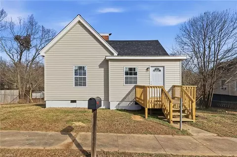 408 Seaman St, Winston Salem, NC 27103