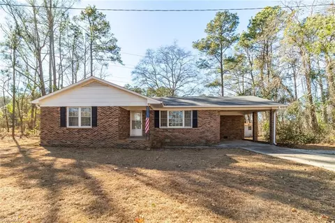 125 Pine Circle Dr, Rockingham, NC 28379