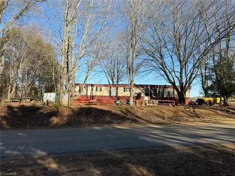 538 545 Culler Rd, Pinnacle, NC 27043 photo 6