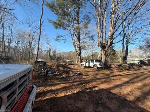 538 545 Culler Rd, Pinnacle, NC 27043 photo 9