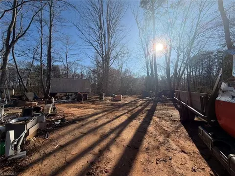 538 545 Culler Rd, Pinnacle, NC 27043 photo 5