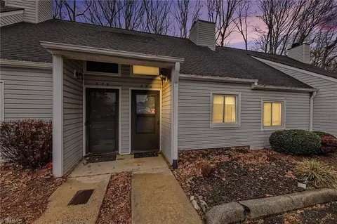 574 Brookside Ct, Kernersville, NC 27284
