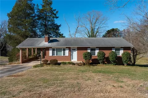 5021 Selena St, Winston Salem, NC 27106