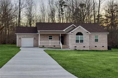 4218 Farlow Dr, Greensboro, NC 27406