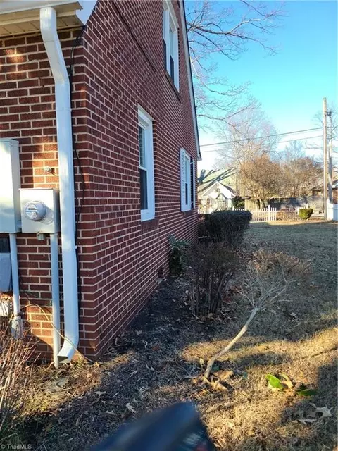 Exterior - 206 Moore Ave E, High Point, NC 27263 photo 3 of 6