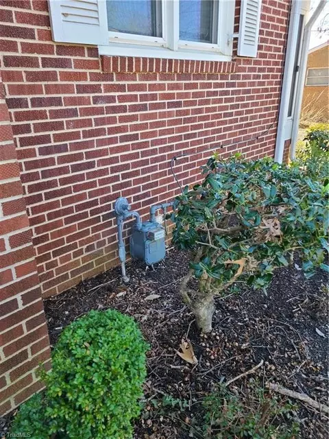 Exterior - 206 Moore Ave E, High Point, NC 27263 photo 2 of 6
