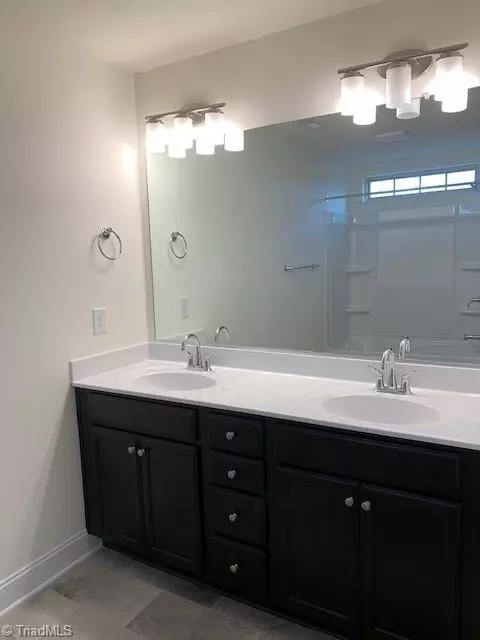 Bath - 201 Royal Pines Dr, Trinity, NC 27370 photo 1 of 2