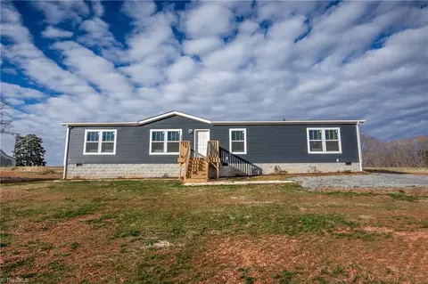 489 Eagle Mills Rd, Hamptonville, NC 27020