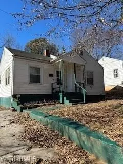 1030 Thurmond St, Winston Salem, NC 27105