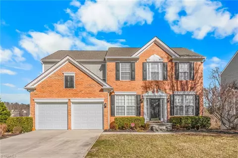 1551 Pondhaven Dr, High Point, NC 27265