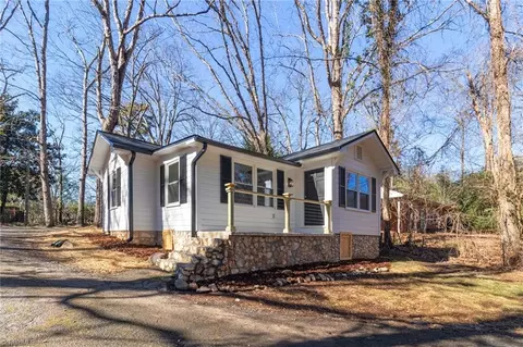 705 Mountain Rd, Asheboro, NC 27205