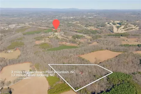 273 Olde Pilot Trl, Pilot Mountain, NC 27041 photo 3