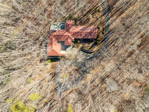 273 Olde Pilot Trl, Pilot Mountain, NC 27041 photo 27