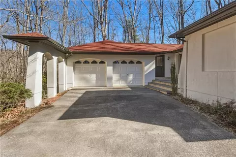 273 Olde Pilot Trl, Pilot Mountain, NC 27041 photo 22