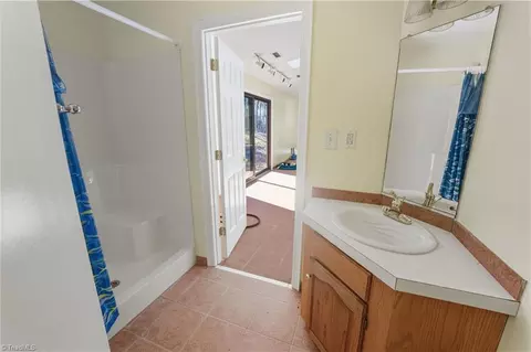 273 Olde Pilot Trl, Pilot Mountain, NC 27041 photo 15