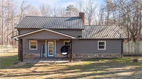2045 Martha Ellen Rd, Yadkinville, NC 27055