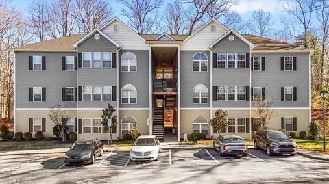 2608 Pennoak Way #L, Greensboro, NC 27407
