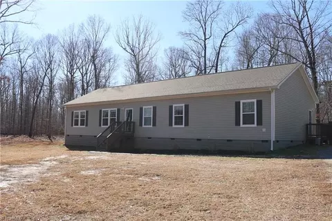 3836 Lee St E, Greensboro, NC 27406