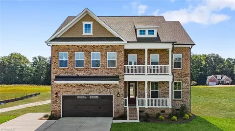 5504 Penguin Dr, Summerfield, NC 27358