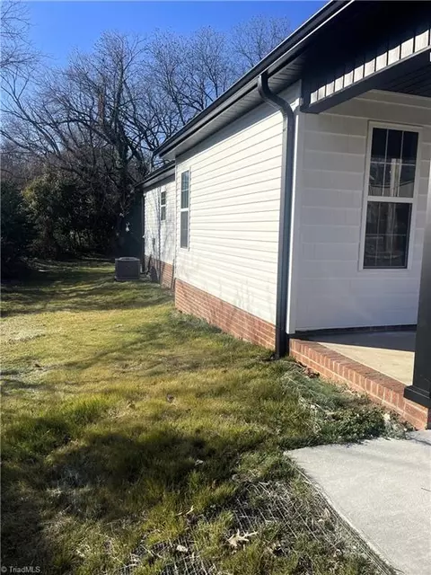 Exterior - 526 White Oak St, High Point, NC 27260 photo 3 of 6