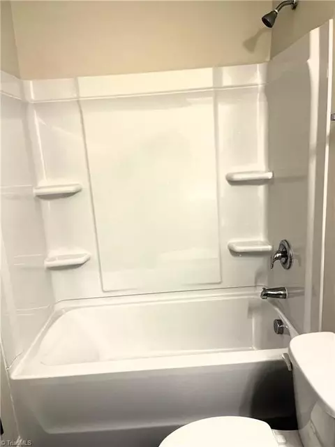 Bath - 526 White Oak St, High Point, NC 27260 photo 2 of 4