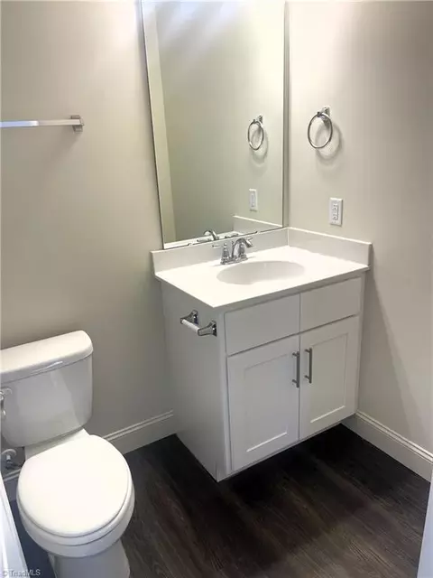 Bath - 526 White Oak St, High Point, NC 27260 photo 1 of 4