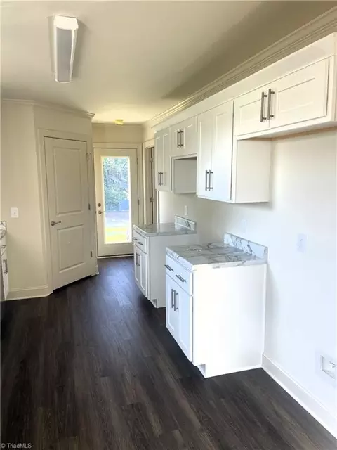 Entry Way - 526 White Oak St, High Point, NC 27260 photo 2 of 3