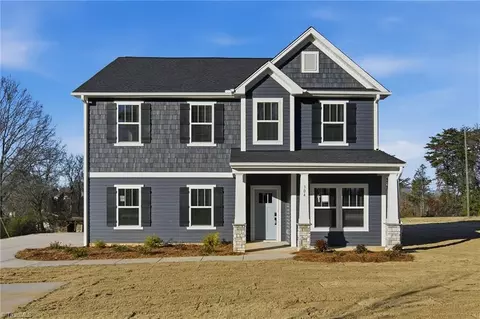 304 Sedge Garden Rd #1024, Kernersville, NC 27284