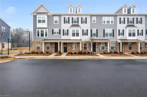 4326 Reed Creek Dr, Sherrills Ford, NC 28673