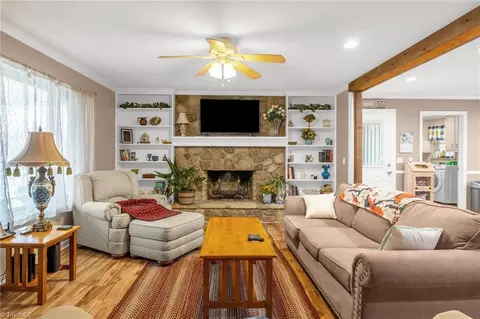 2465 Amostown Rd, Sandy Ridge, NC 27046