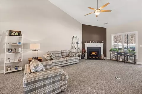 Living - 492 Crosswick Rd, Clemmons, NC 27012 photo 2 of 2