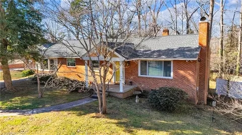 1931 Greenwood Rd, Asheboro, NC 27203