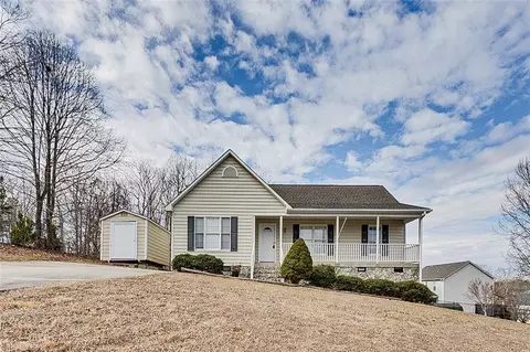 2585 Peppertree Ridge Rd, Randleman, NC 27317