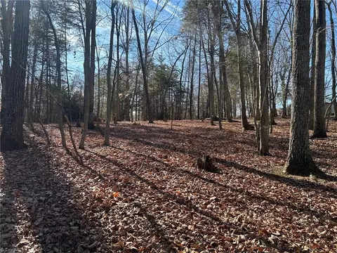 0000 Price Rd, Eden, NC 27288