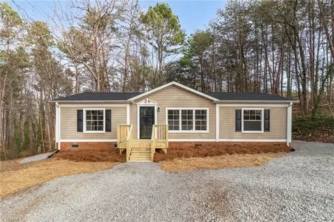 6451 Bowman Rd, Walnut Cove, NC 27052