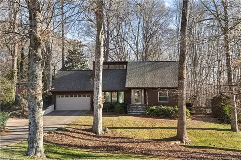 813 Horncastle Rd, Winston Salem, NC 27104