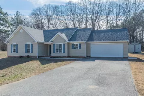 358 Carriage Ln, Linwood, NC 27299