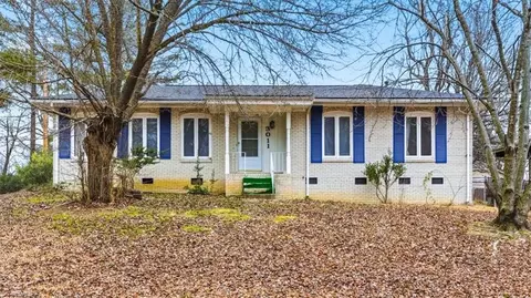 3011 Royalton Dr, Greensboro, NC 27406