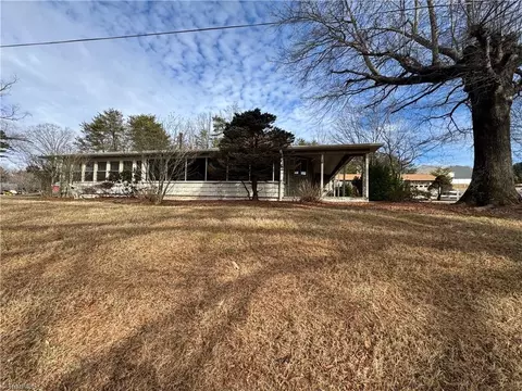 1695 Mizpah Church Rd, Rural Hall, NC 27045