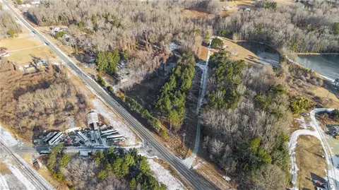5600 Skyline Ave, Julian, NC 27283 photo 15