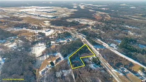 5600 Skyline Ave, Julian, NC 27283 photo 5