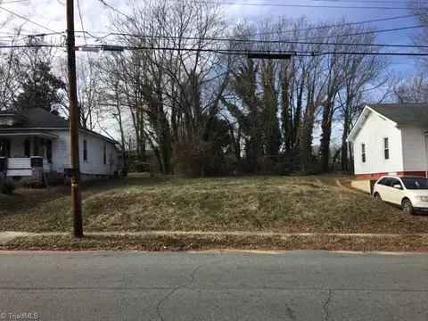 1712 Longview Dr, Winston Salem, NC 27107